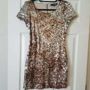 Forever 21 Gold Sparkly Sequin Dress Size M
